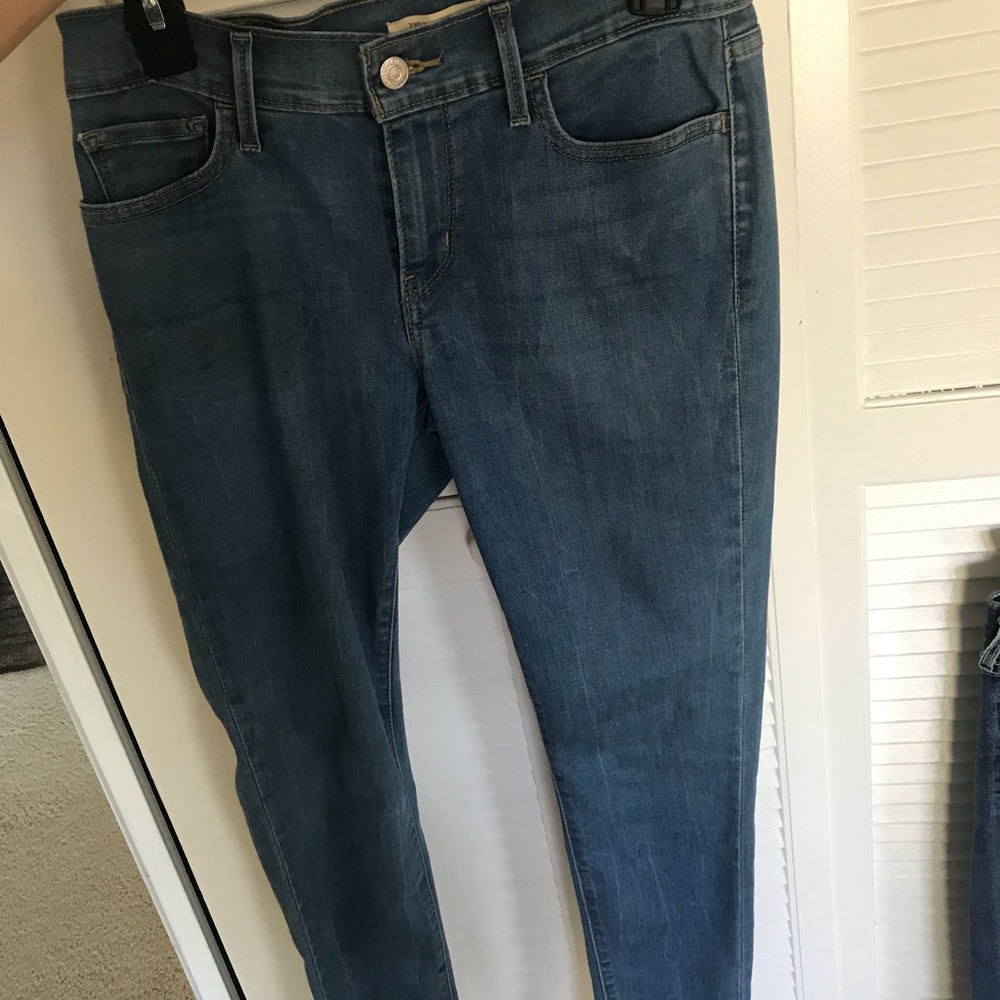 Levi’s 710 super skinny high waist size 28